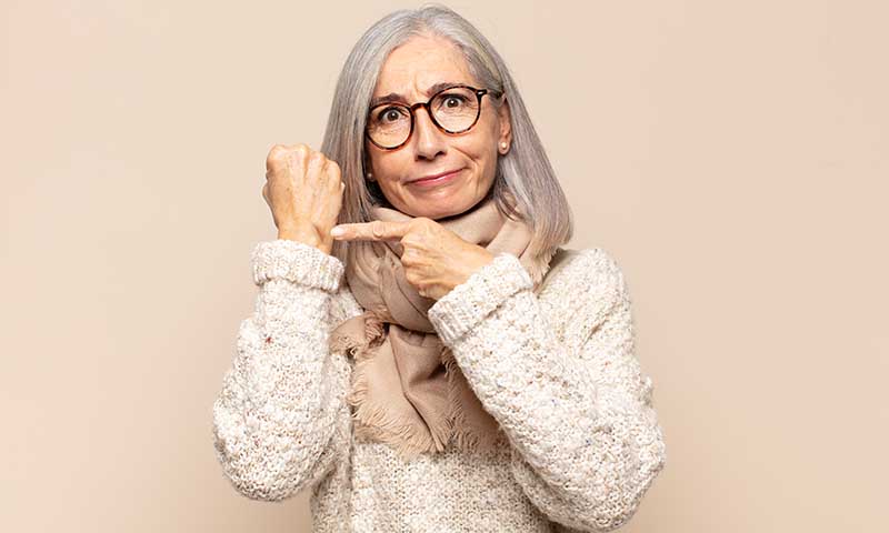 Ungeduldige Patientin als Symbol für verzögerte oder gestörte Wundheilung